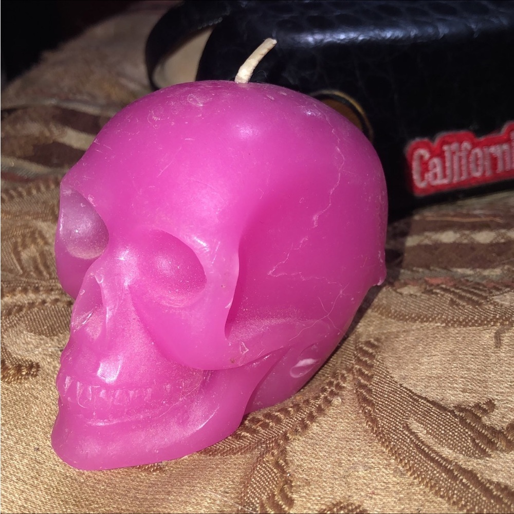 💀Pink skull candle💀 - Picture 2 of 2